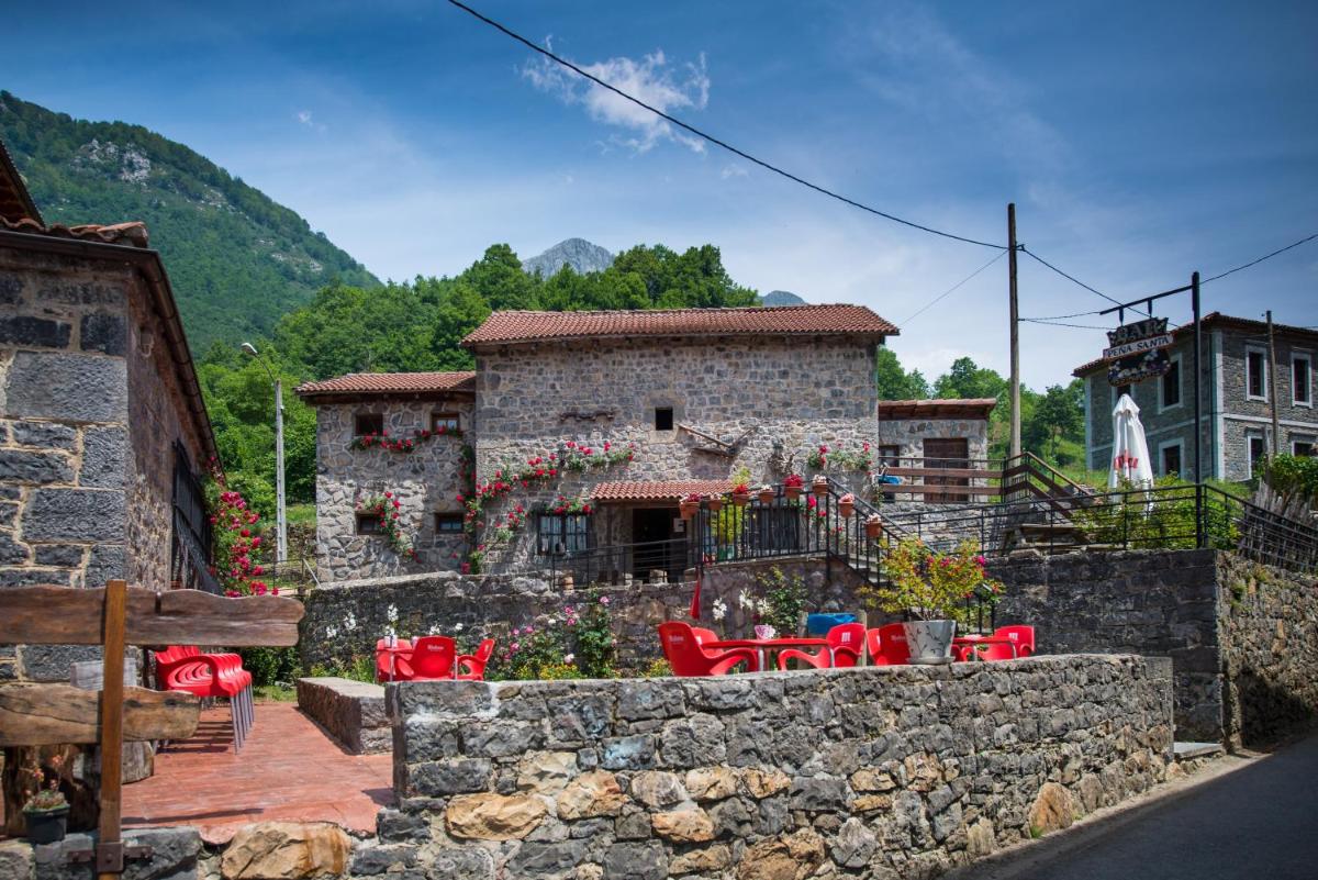 Hostal Peña Santa - Housity