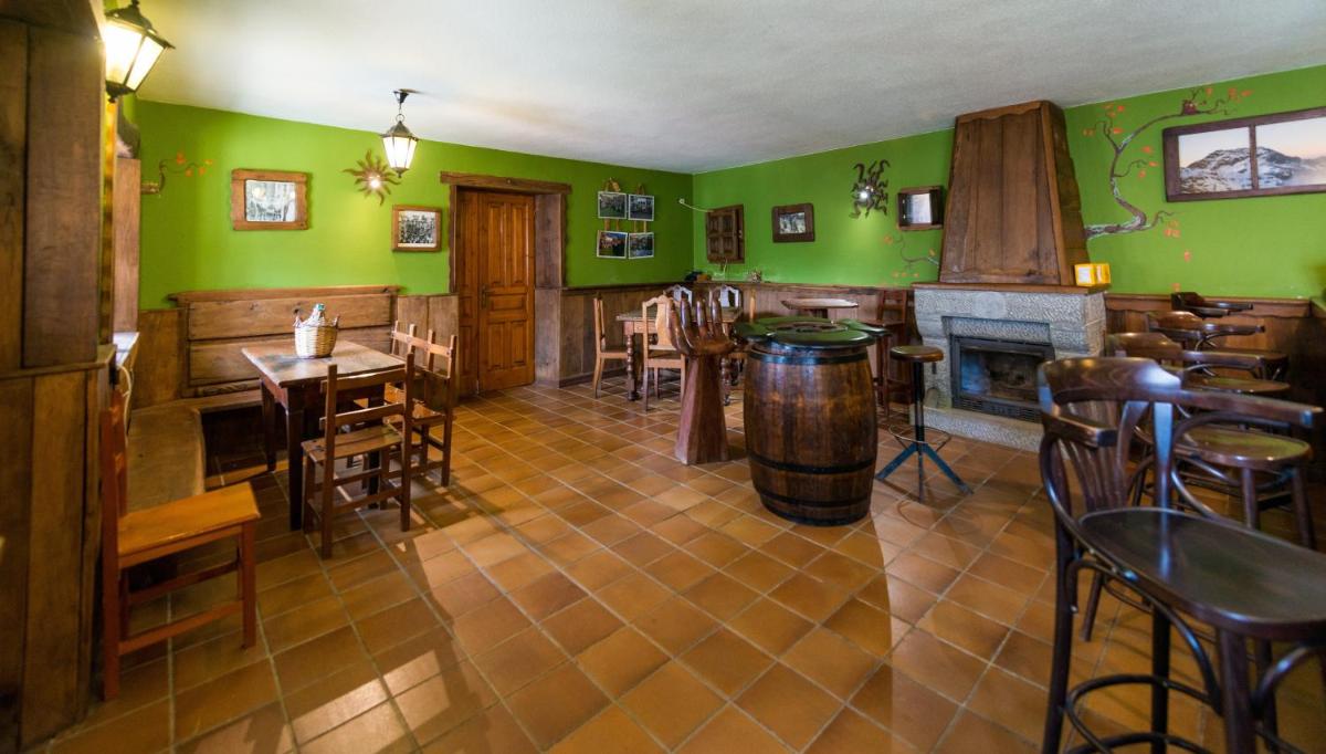Hostal Peña Santa - Housity