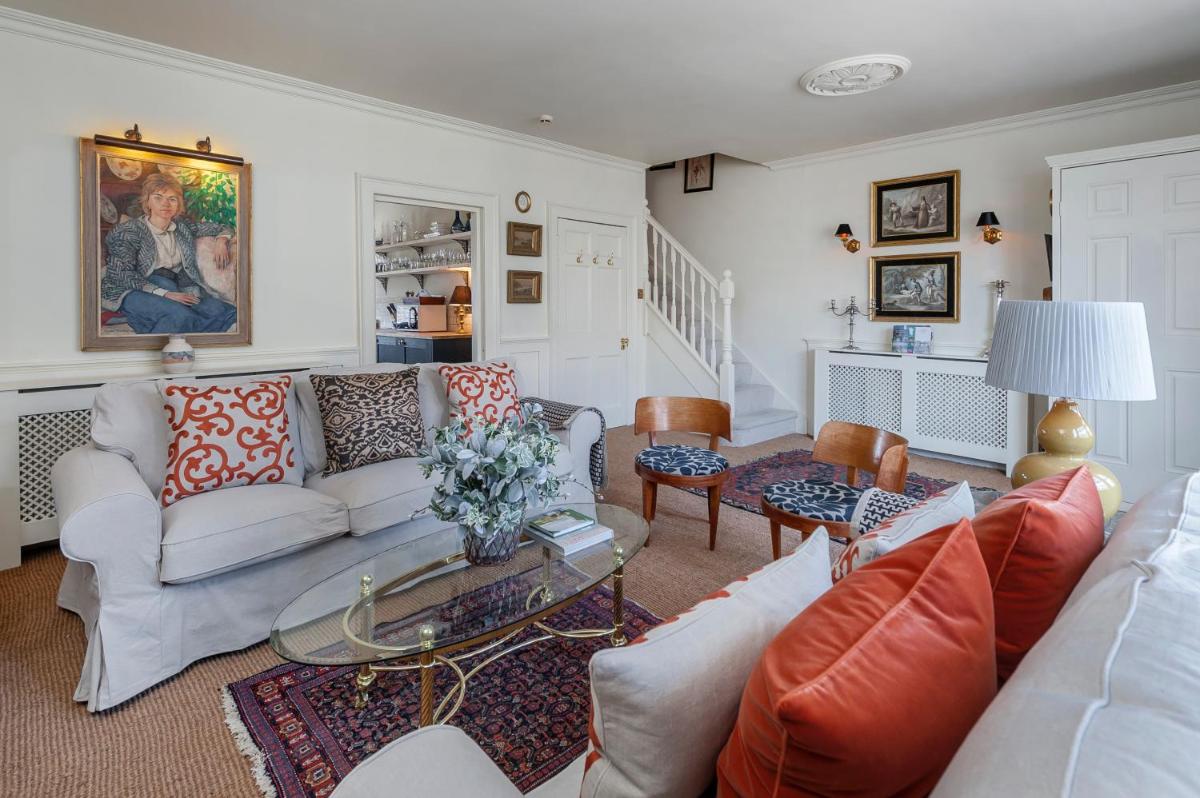 Luxury Regency Apartment in Bath City Centre - Housity