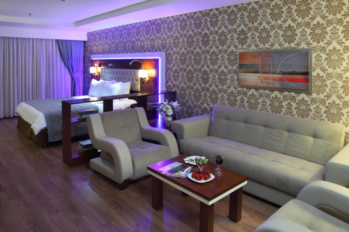 Hotel Senbayrak City - Housity