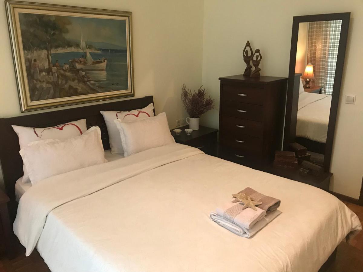 Maria's Apartment - Housity