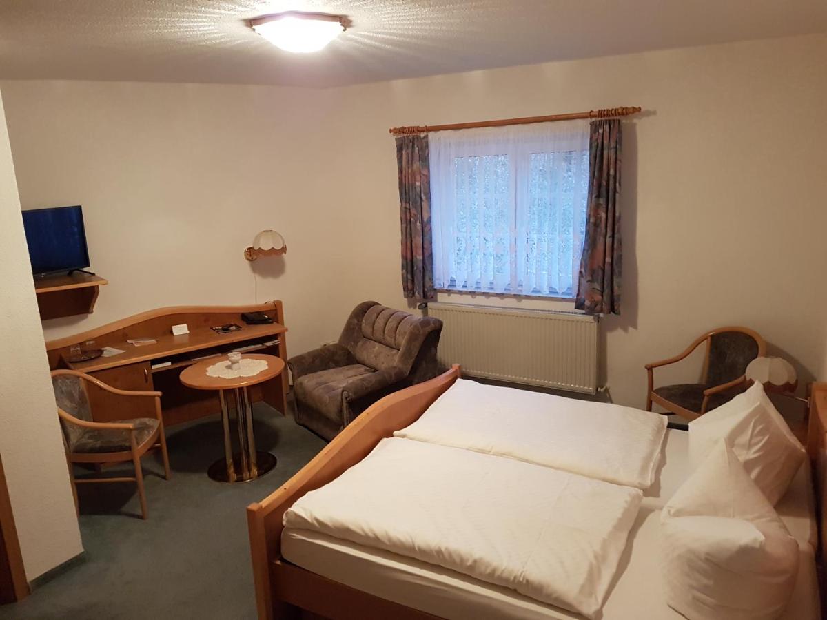 Land-gut-Hotel Zur Lochmühle - Housity