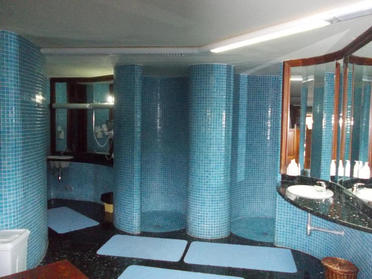Un baño de Hotel La Palma Romántica
