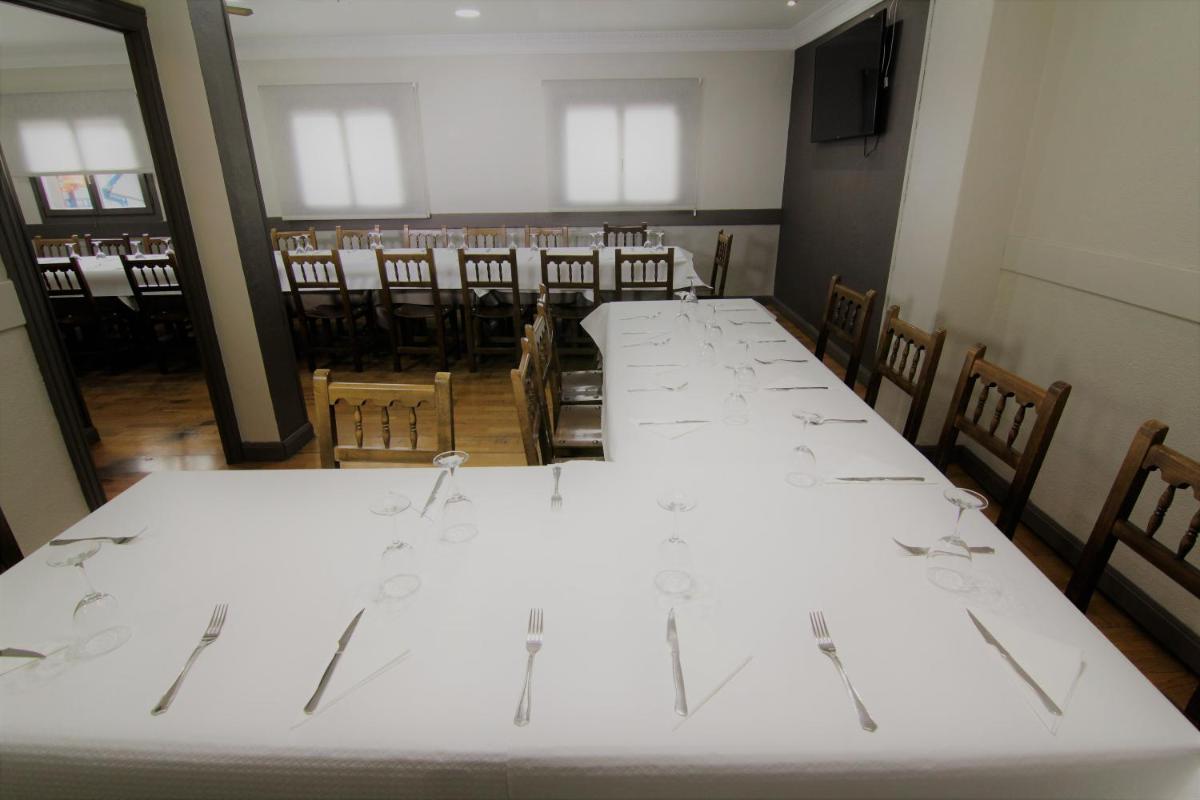 Hotel Restaurante Irubide - Housity