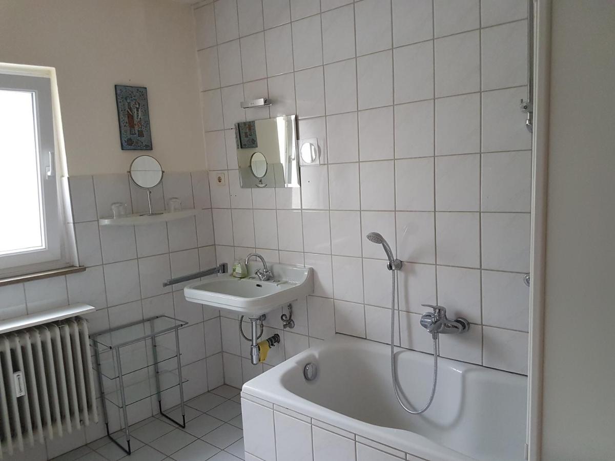 modern-comfort-inn 1 - Housity