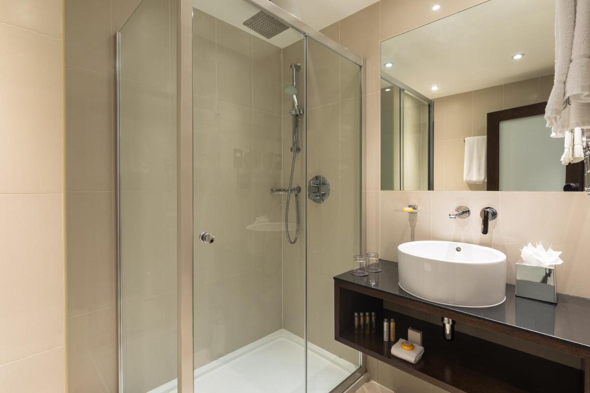 Park Grand Heathrow - Housity