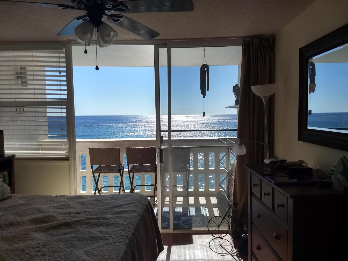 Makaha Beach Cabanas Penthouse - Housity