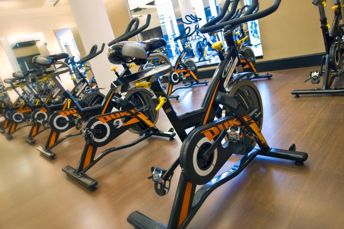 Gimnasio o instalaciones de fitness de URH Hotel Spa Zen Balagares