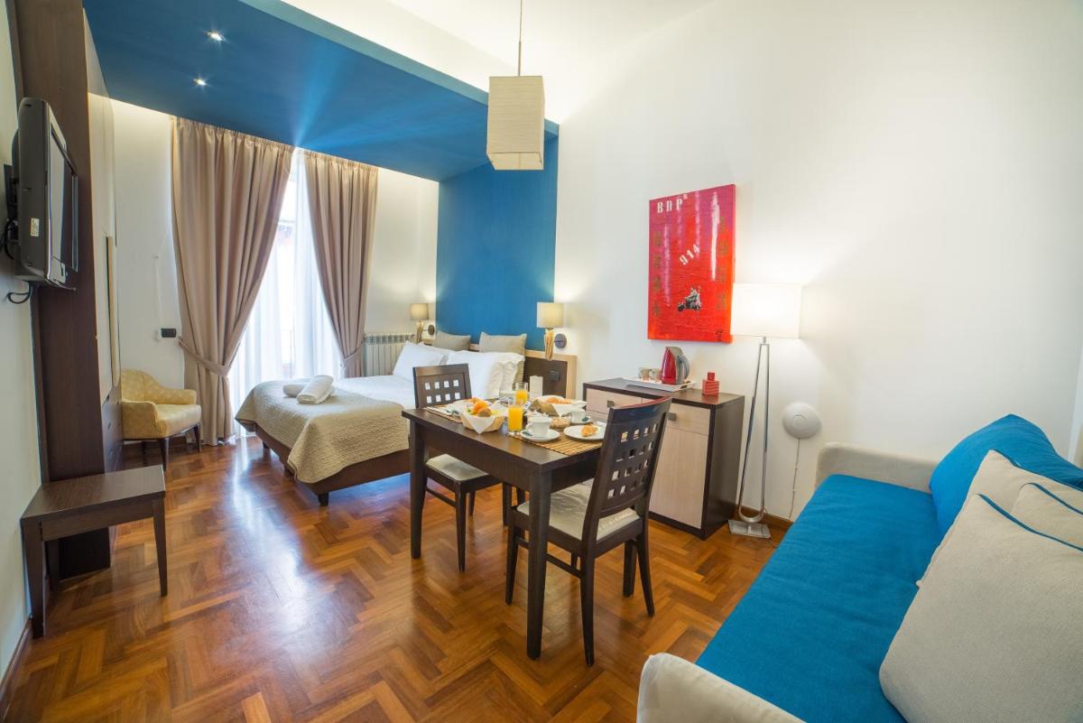 B&B Chiaia 32 - Housity