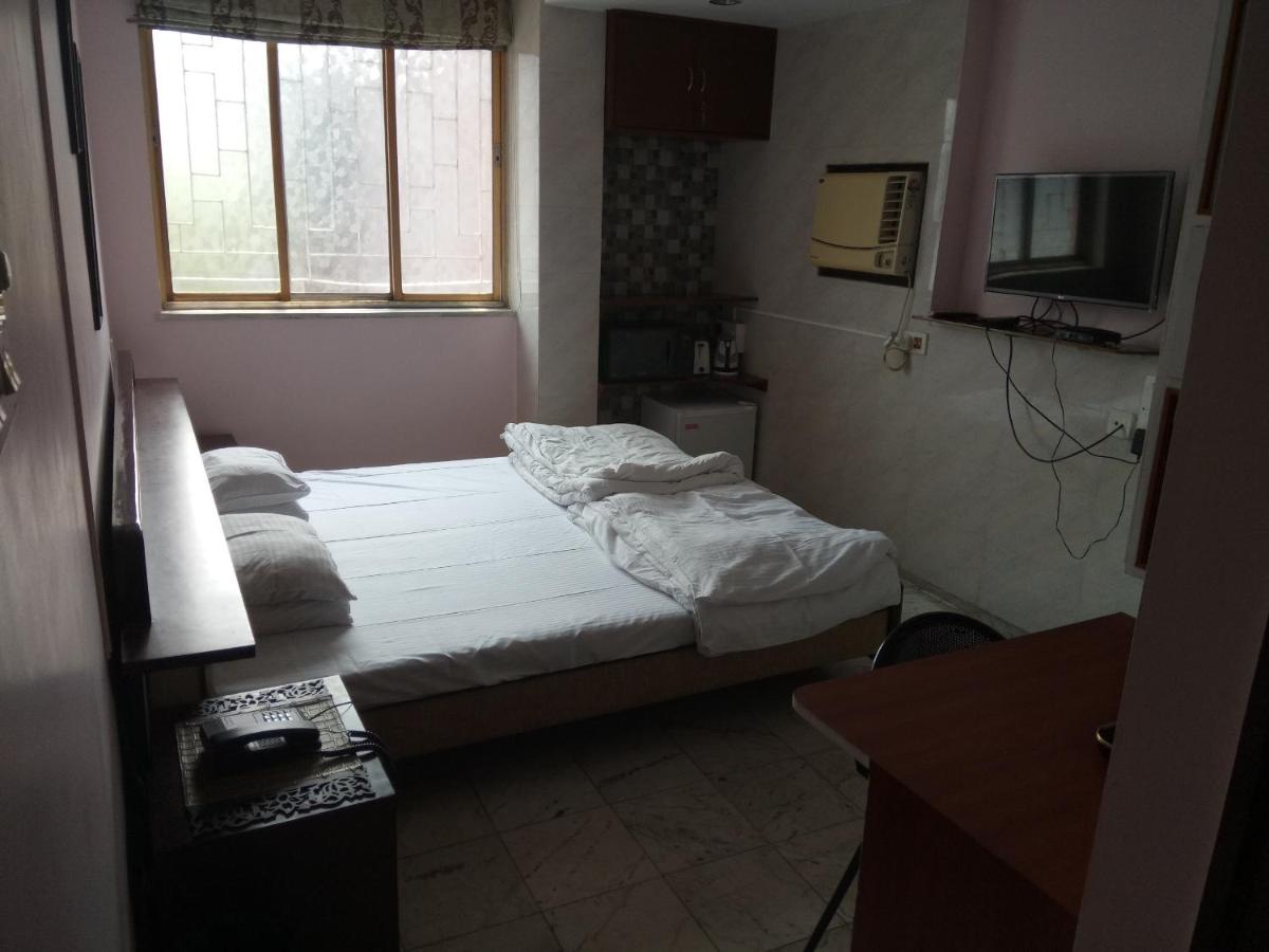 Suitetrails - Service Apartments, Park Street, Calcutta