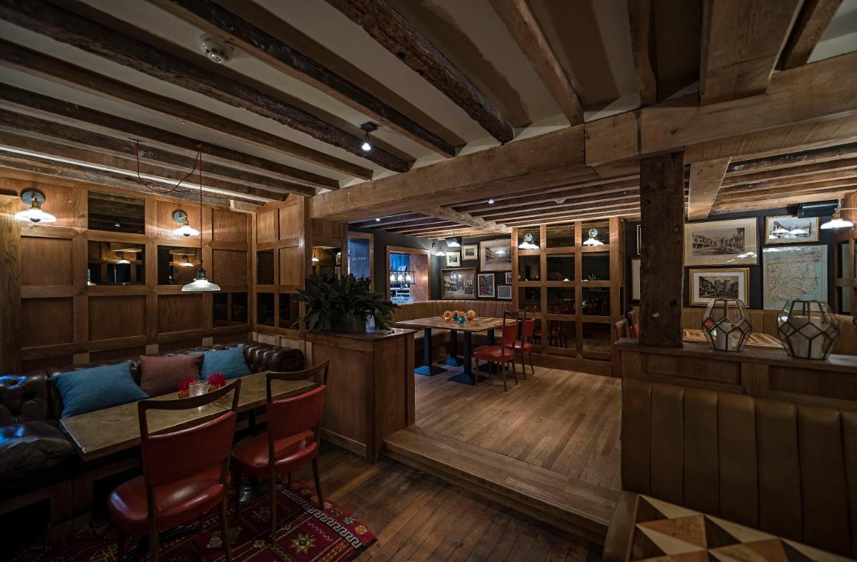The Falstaff in Canterbury - Housity