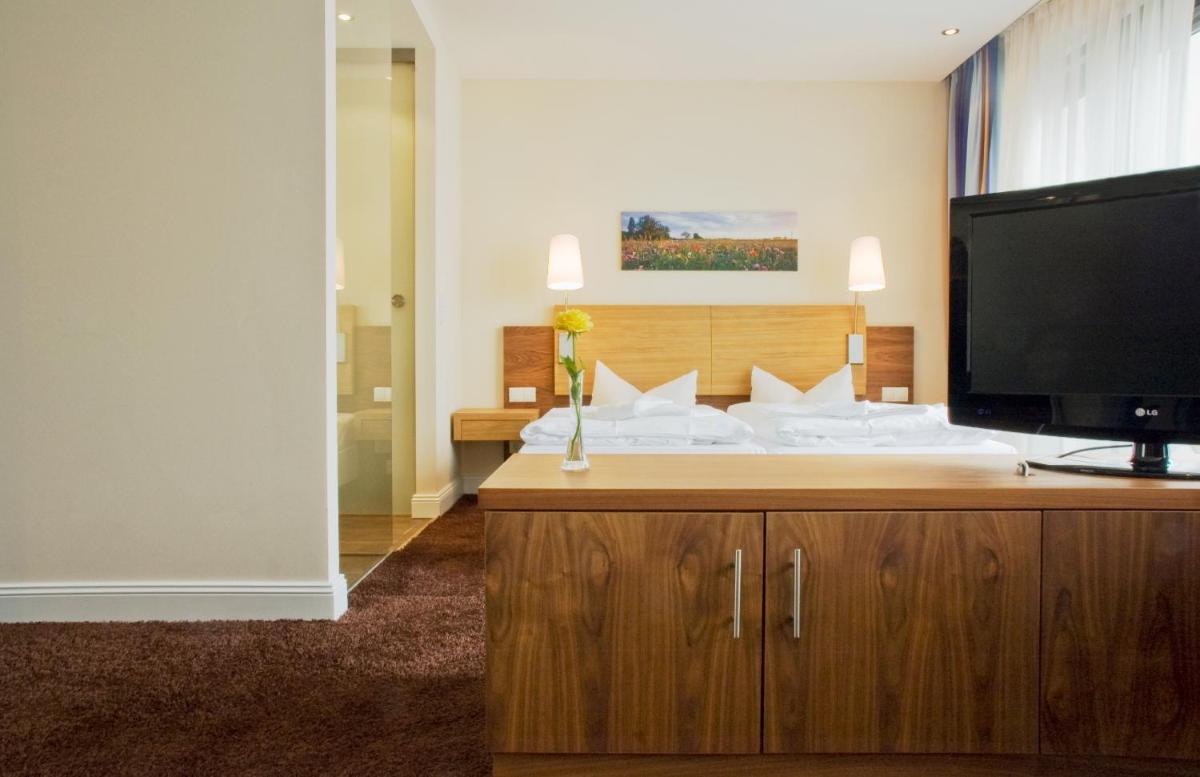 Strandhotel Binz - Housity
