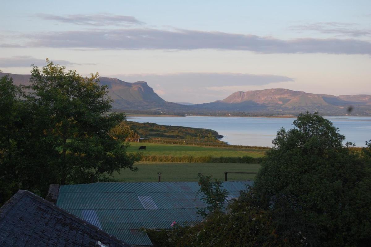 Ardtarmon Barn Cottage - Housity