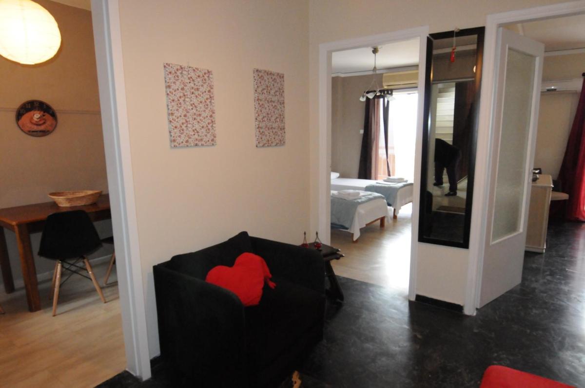 Kinetta Apartments - Housity