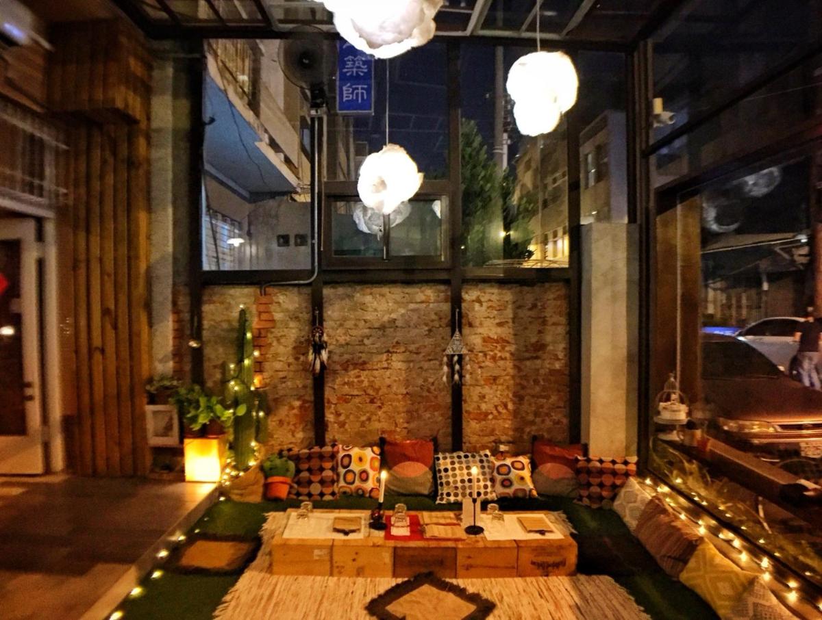 GOIN Old House & Bar - Housity