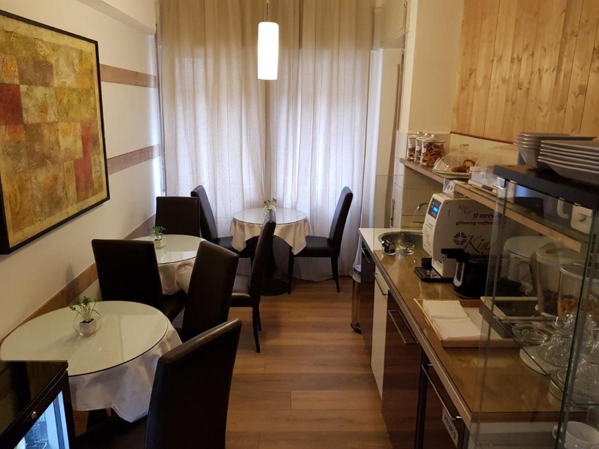 3Jolie - Housity