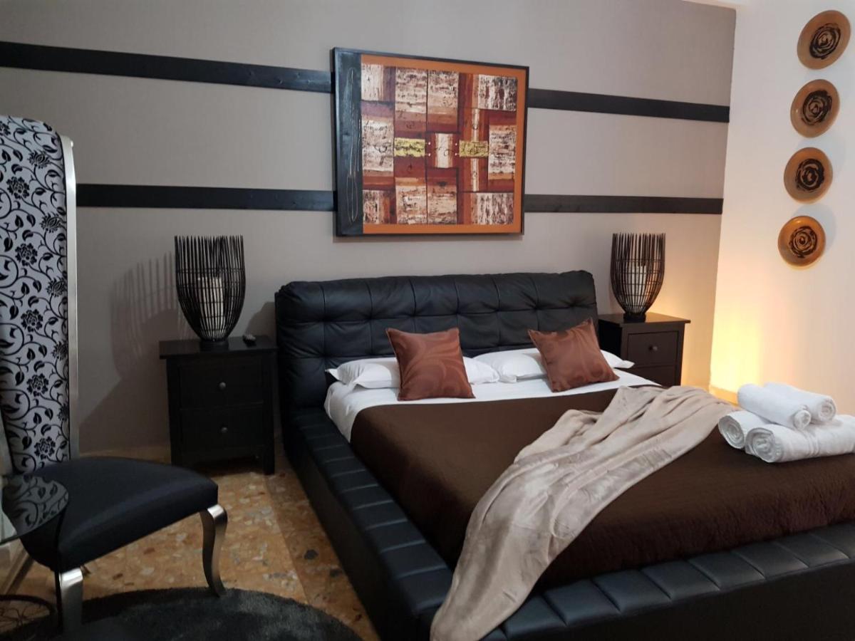 3Jolie - Housity