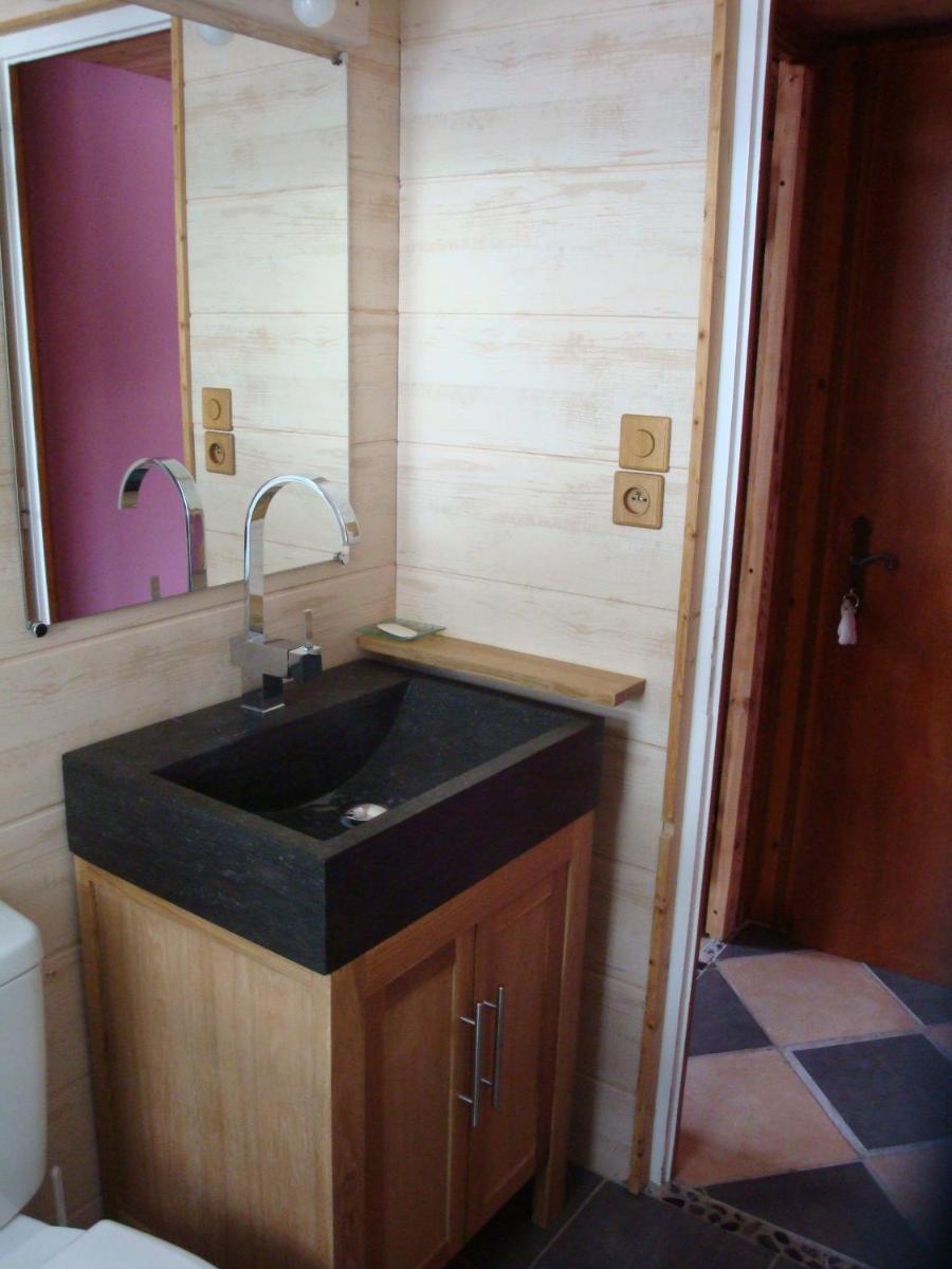 Chambres d'Hôtes Chalet de la Source - Housity