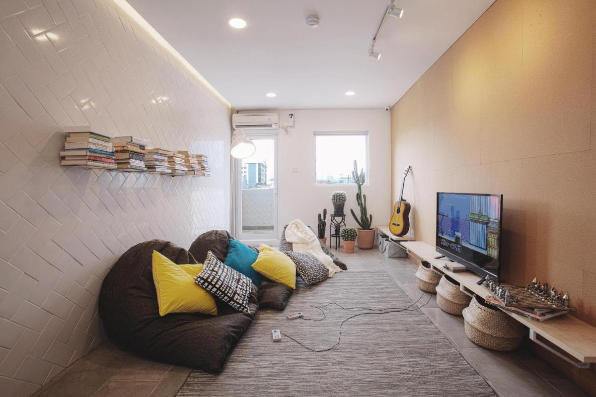 Konko Hostel Jakarta - Hizvo