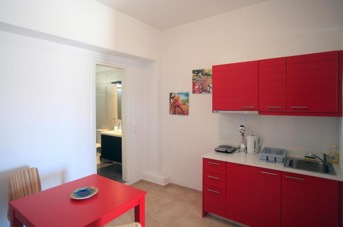 Kastellos Apartments Sikinos - Housity