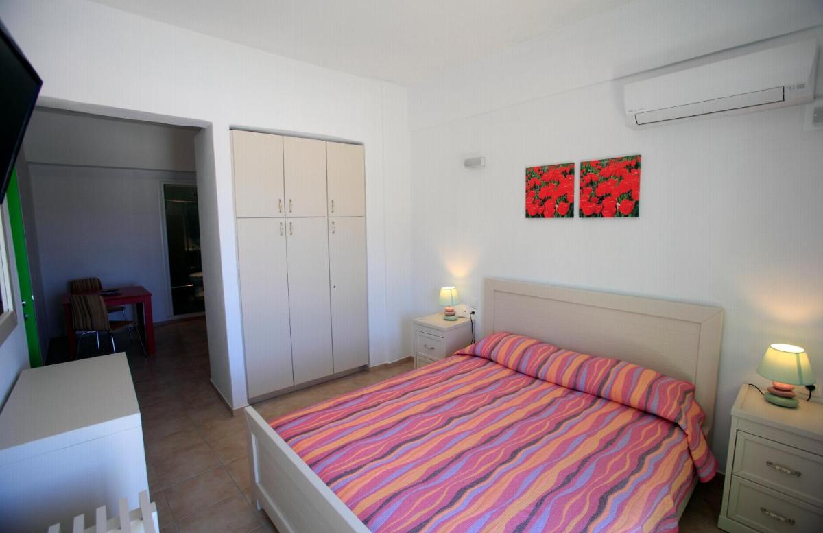 Kastellos Apartments Sikinos - Housity