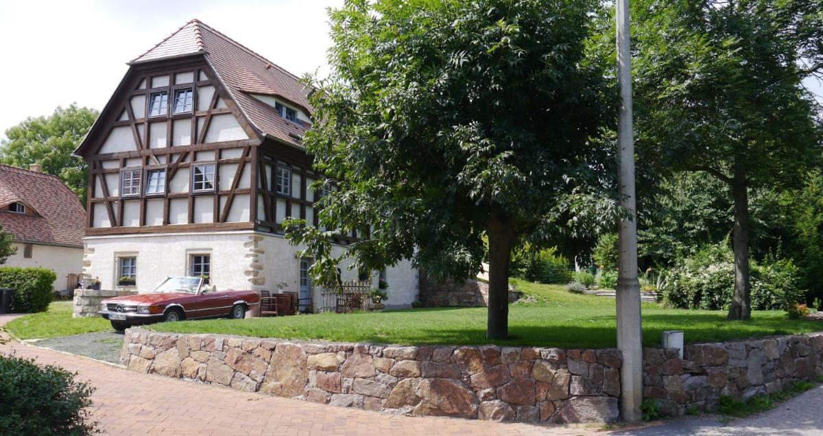 Ferienwohnung "Alte Bauernstube" - Housity