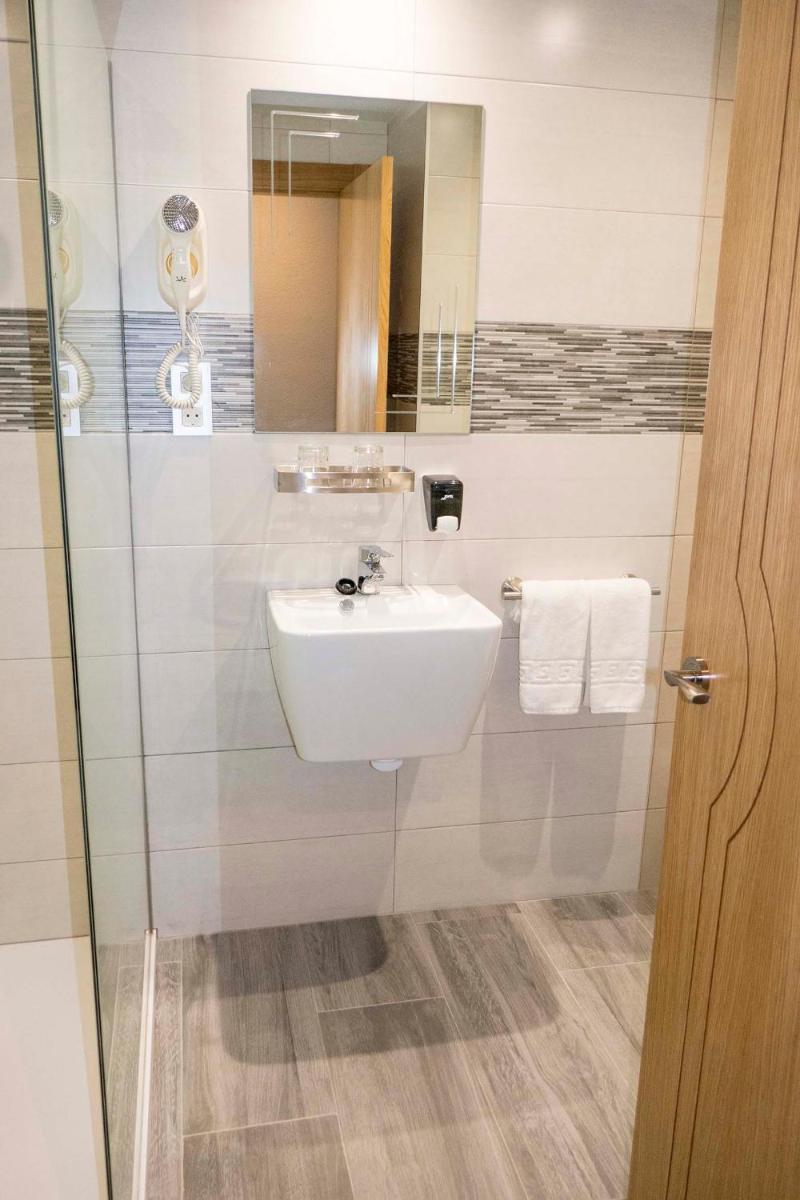 Hotel Simancas - Housity