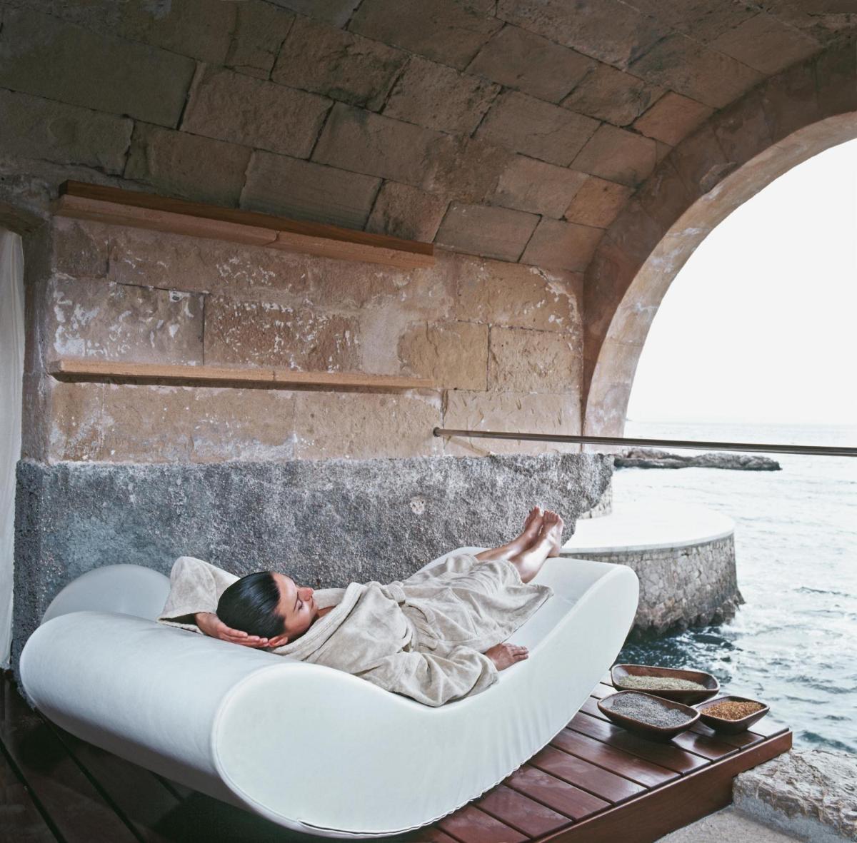 Zona de estar de Hospes Maricel y Spa, Palma de Mallorca, a Member of Design Hotels