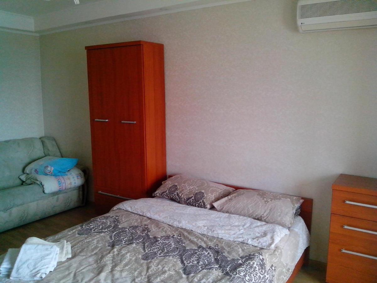 Suitetrails - Homelike flat near the IEC on Levoberezhnaya