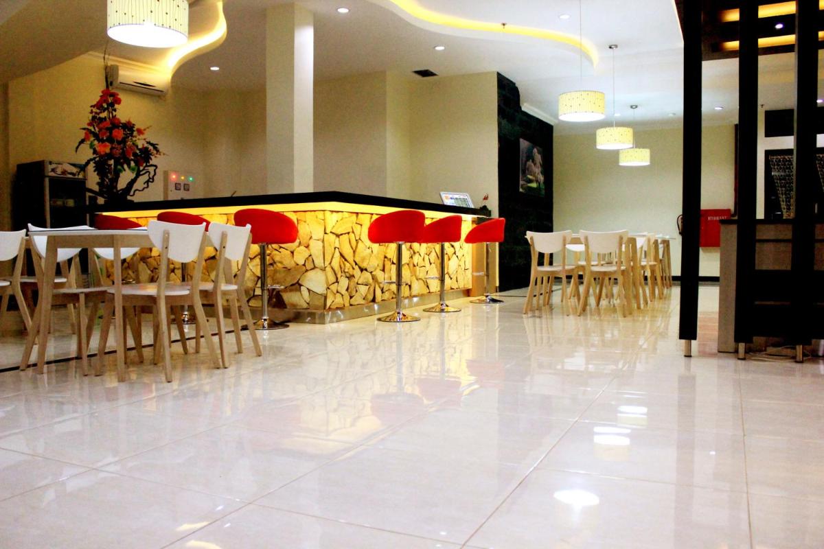 Green Garden Hotel - Housity