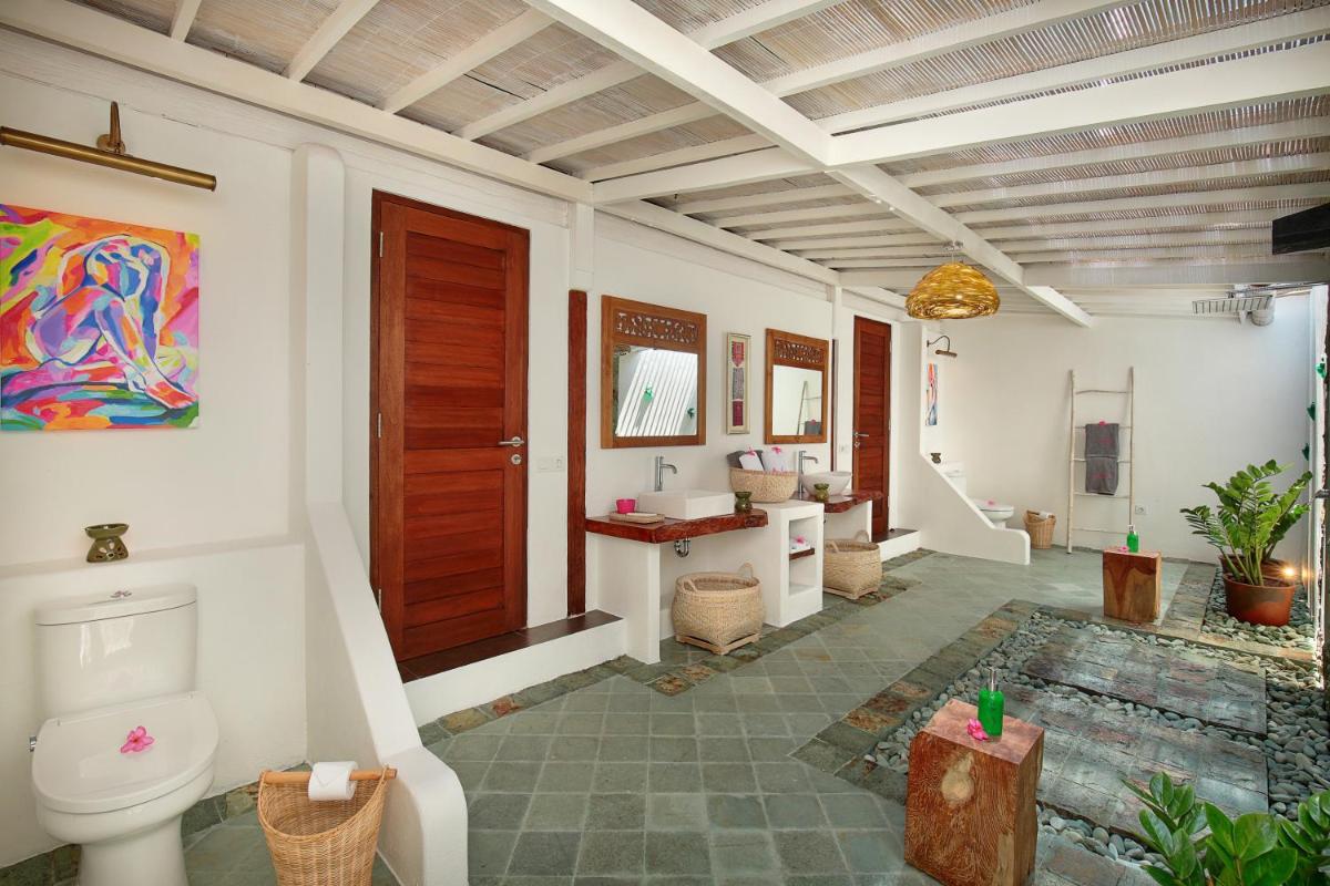 PinkCoco Gili Air - Constant Surprises & for Cool Adults Only - Housity