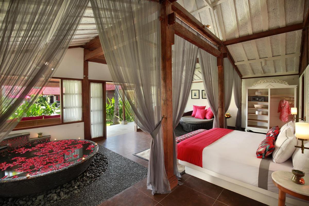 PinkCoco Gili Air - Constant Surprises & for Cool Adults Only - Housity