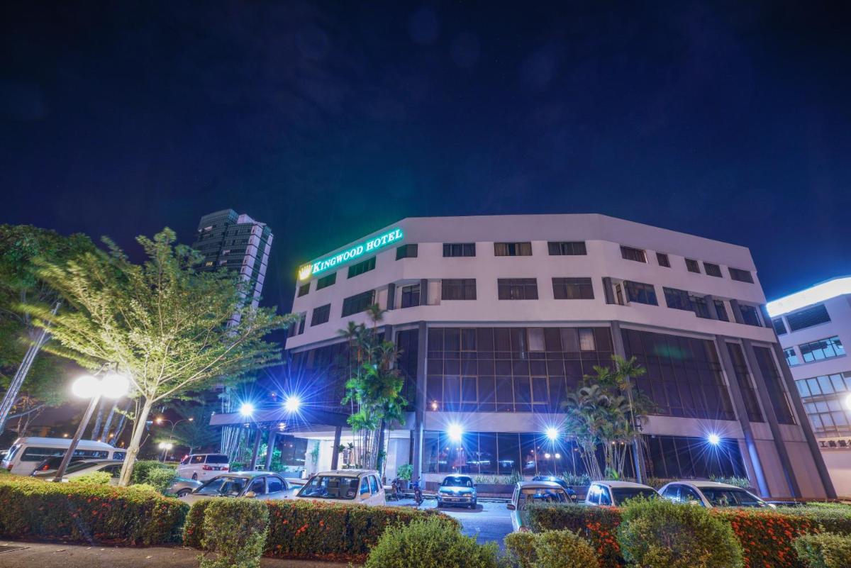 Kingwood Hotel Kuching - Housity