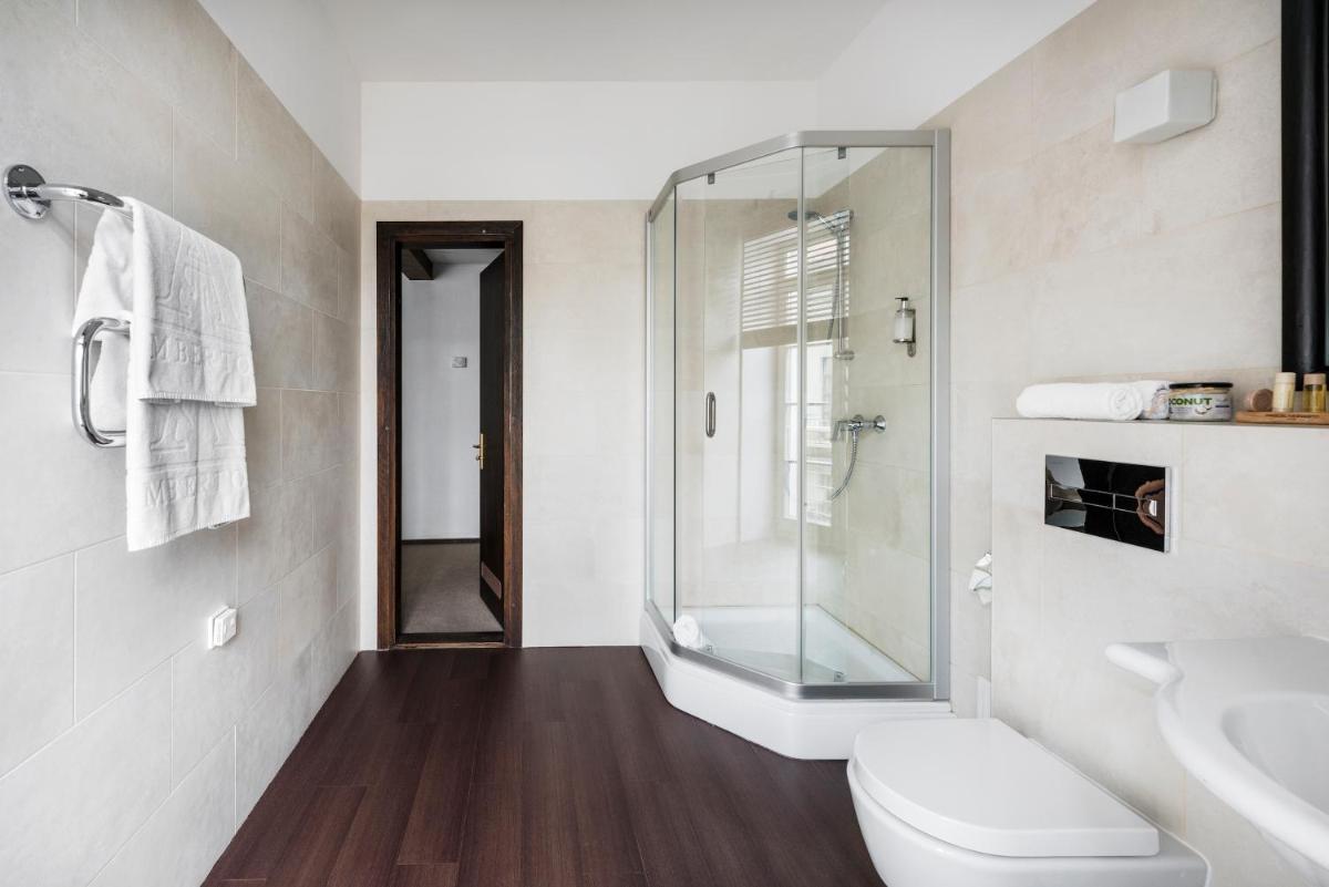 Suitetrails - Amberton Cozy Hotel Kaunas