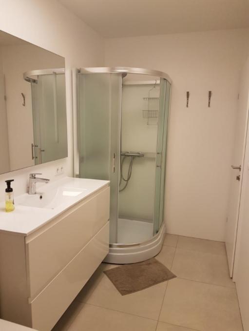 Ubak Guesthouse - Housity