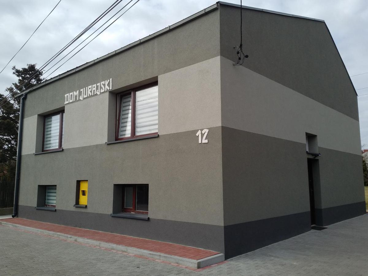 Dom Jurajski - Housity