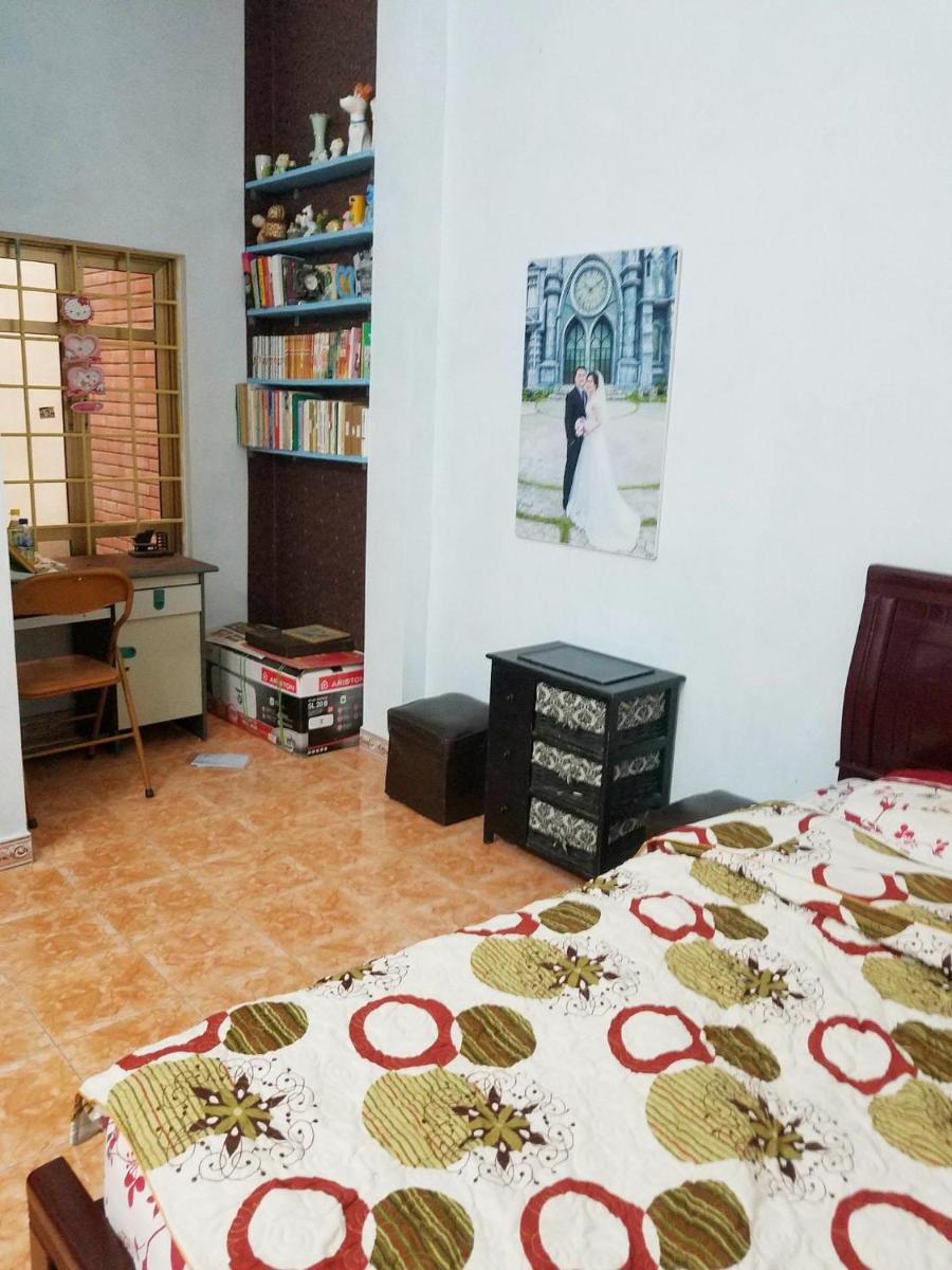 Private room, international area, near Airport - Housity
