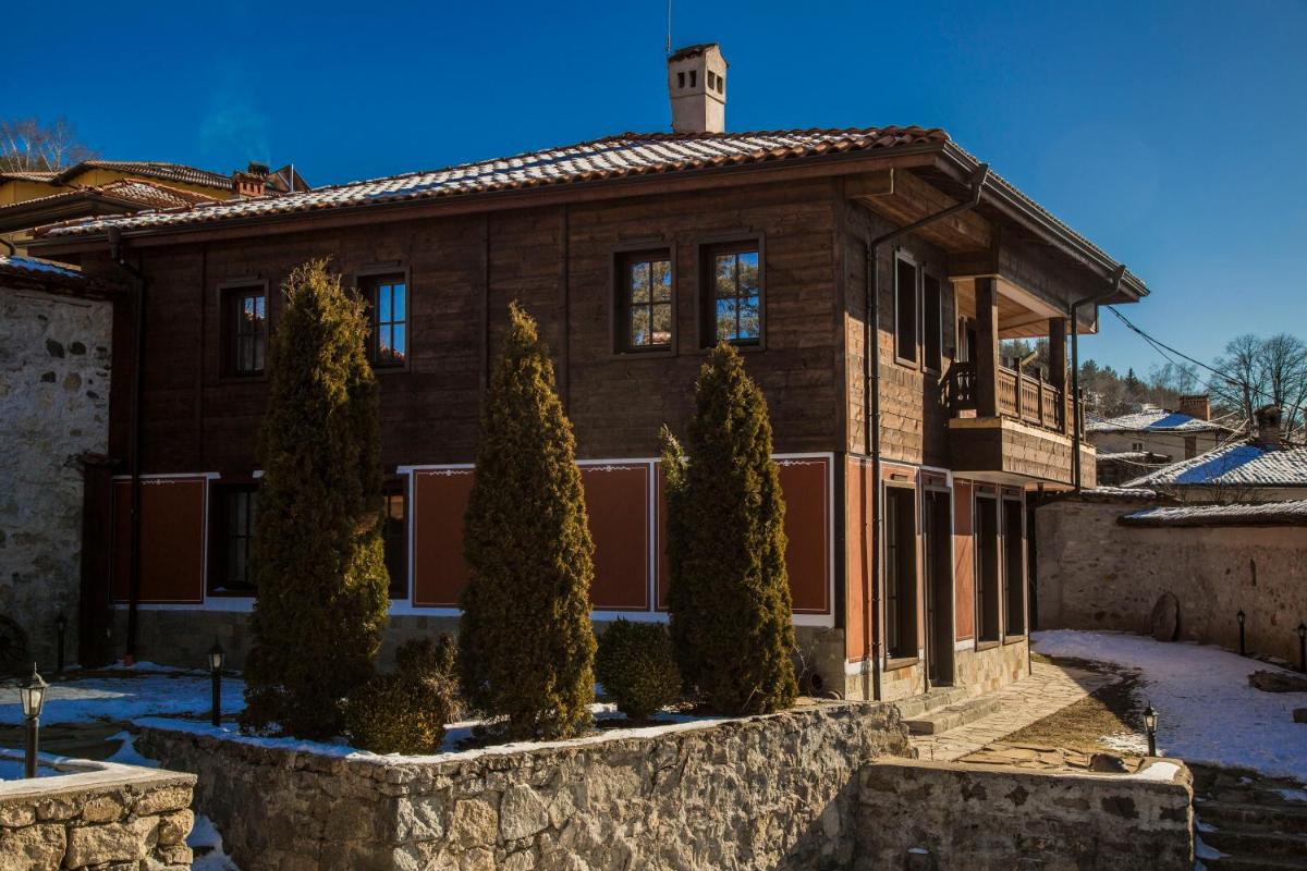 Red House - Housity