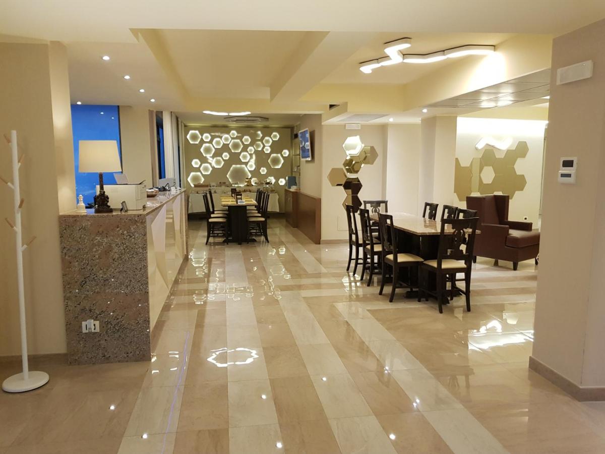 Hotel Motel 2 - Housity