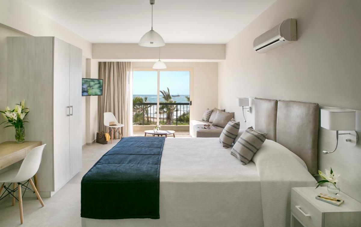 Louis Paphos Breeze - Housity