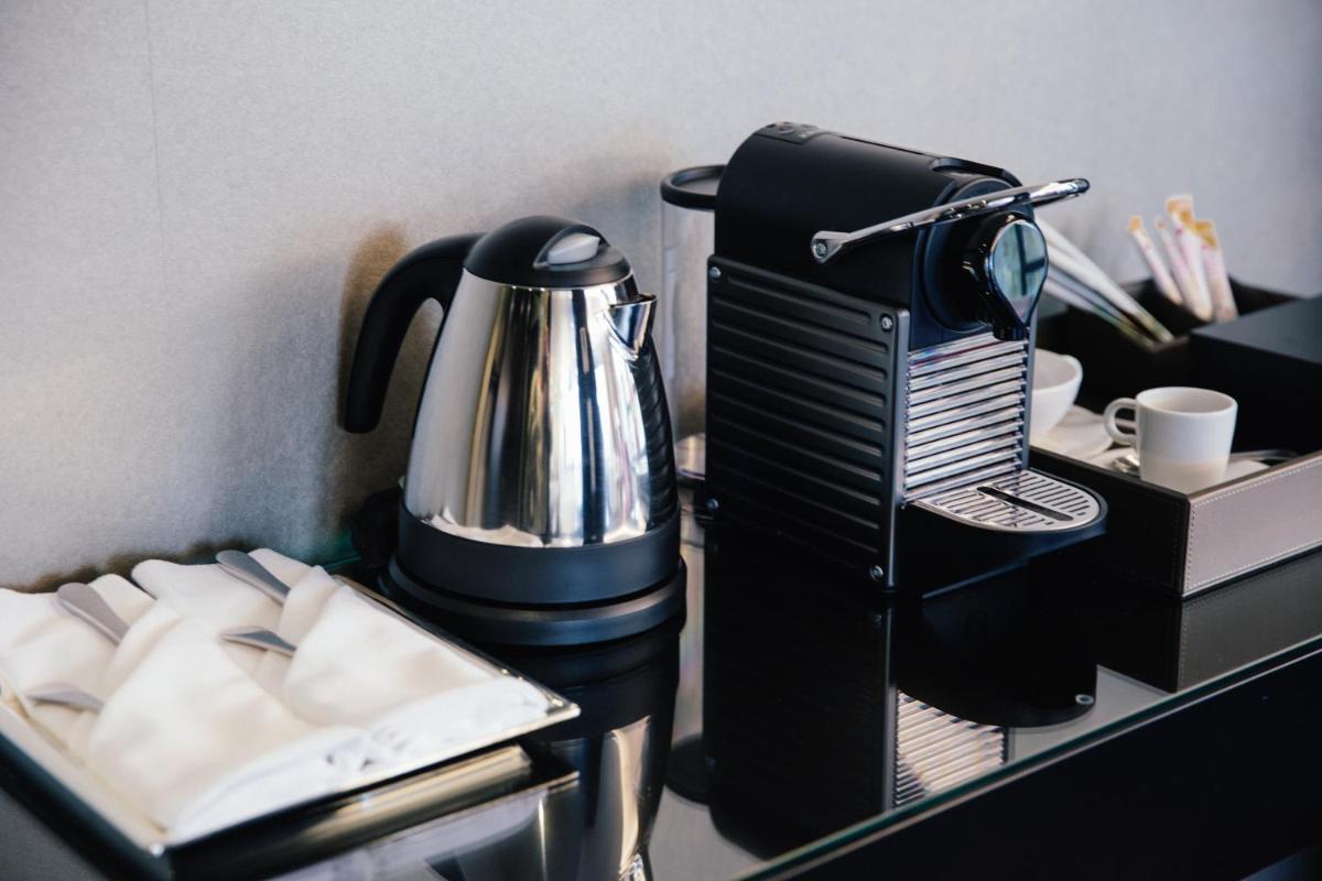 Kaffee-/Teezubehör in der Unterkunft Relais & Châteaux Hotel Burg Schwarzenstein