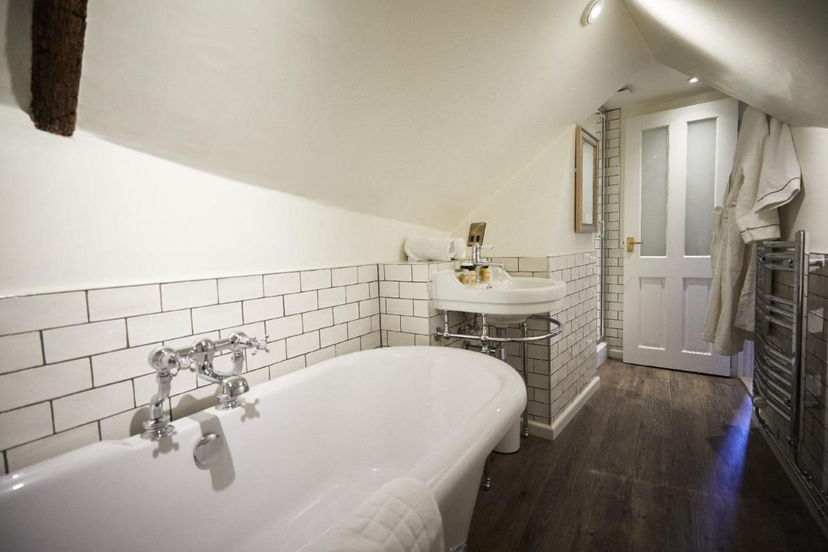 Wykeham Arms - Housity