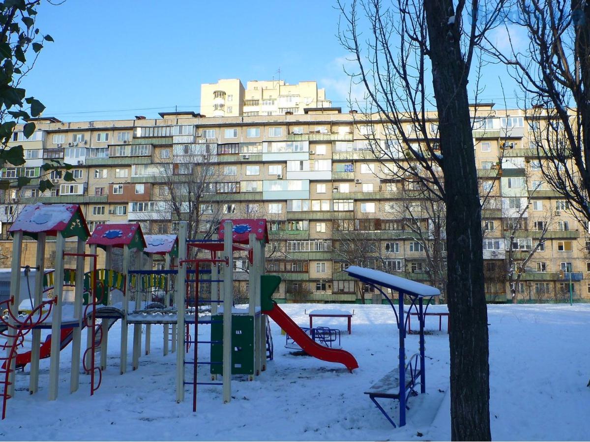 Suitetrails - Homelike flat near the IEC on Levoberezhnaya