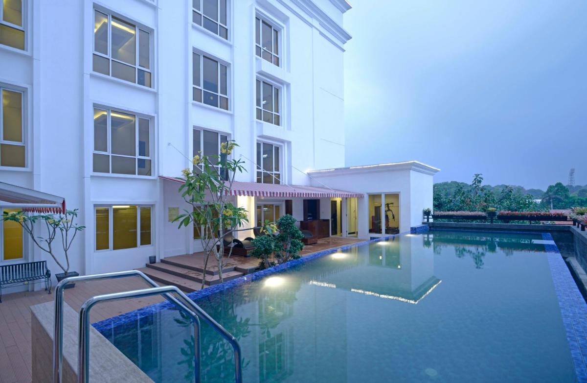 The Sahira Hotel Syariah - Housity