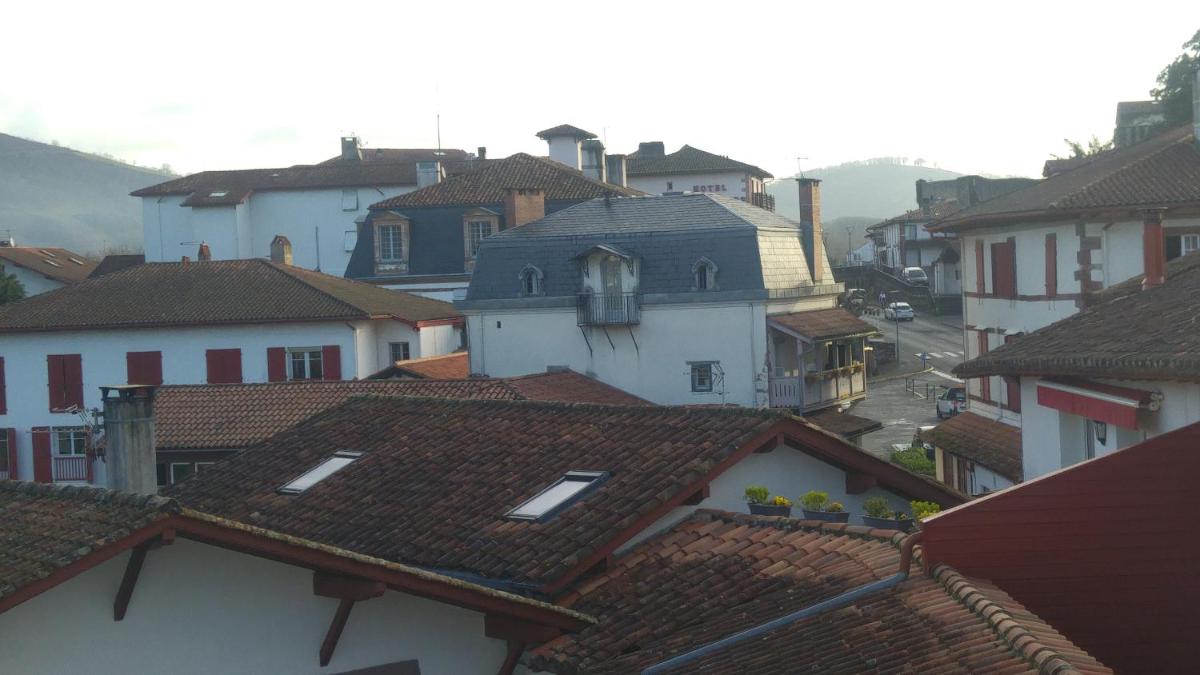 Hotel des Remparts - Housity