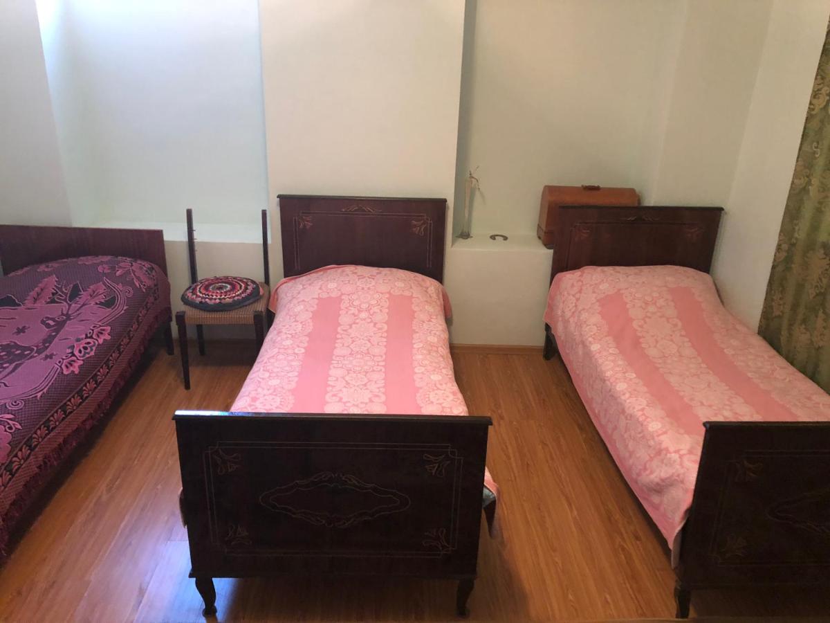 Armen's Guest House - Housity