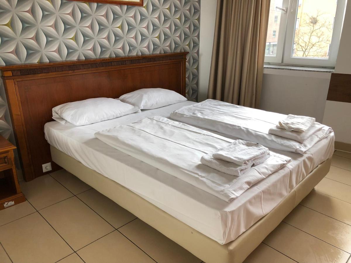 Hotel Moji Köln - Housity