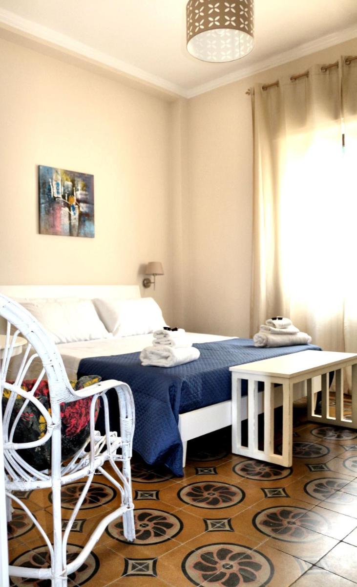 Donna Melina - Housity