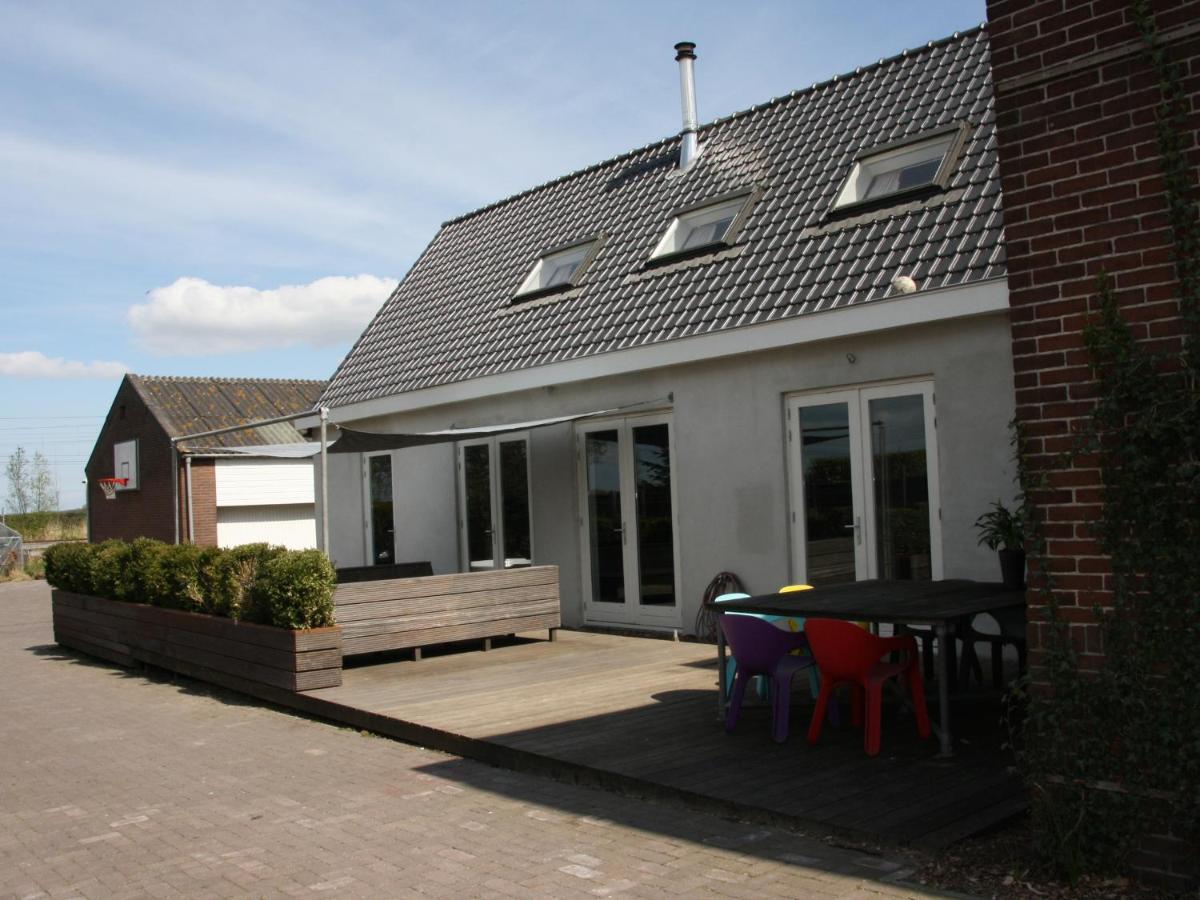 Loft, Private House with wifi and free parking for 1 car - Housity