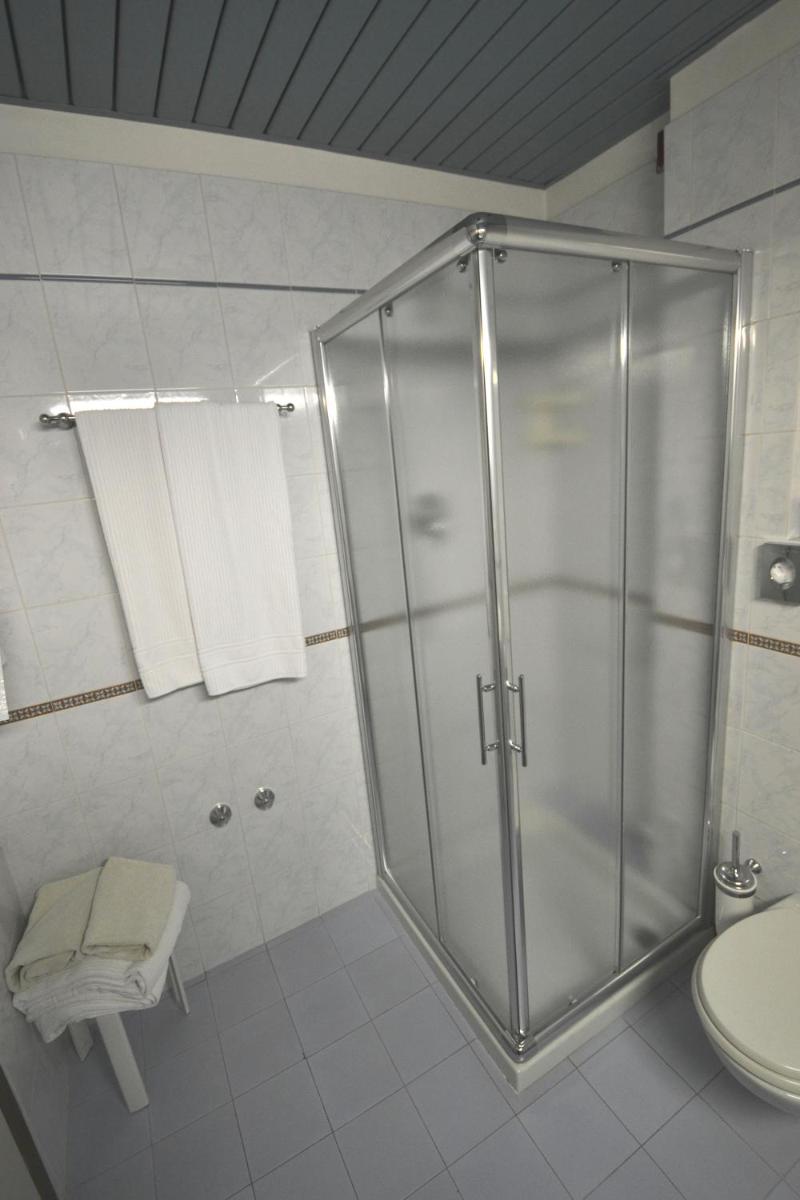 Sun Hotel - Housity